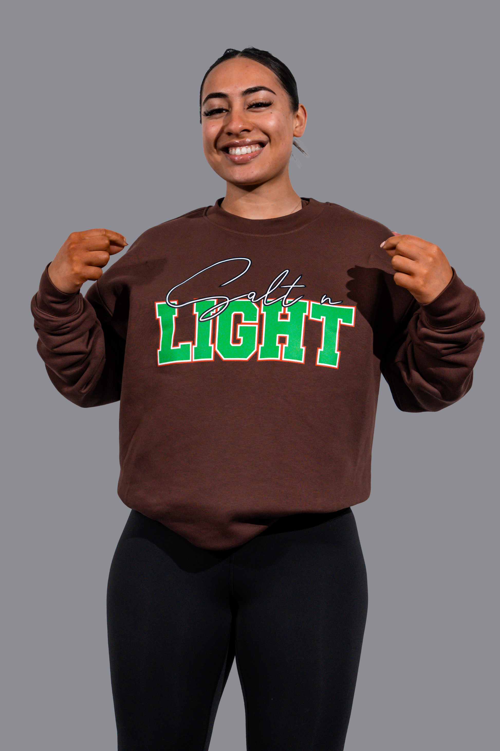 Model is wearing Women's Large